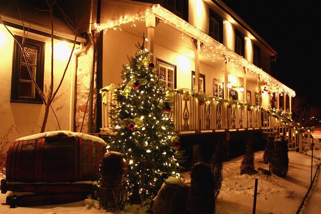 Les Ancetres Auberge & Restaurant St-Pierre-de-l'Île-d'Orléans Екстериор снимка