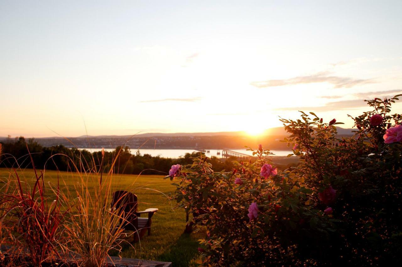 Les Ancetres Auberge & Restaurant St-Pierre-de-l'Île-d'Orléans Екстериор снимка